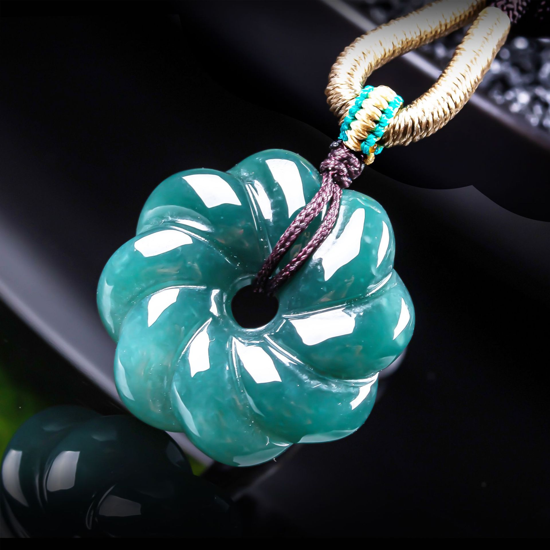 Natural Burmese Jadeite Flower - огляд і ціна Women Accessories To Gift